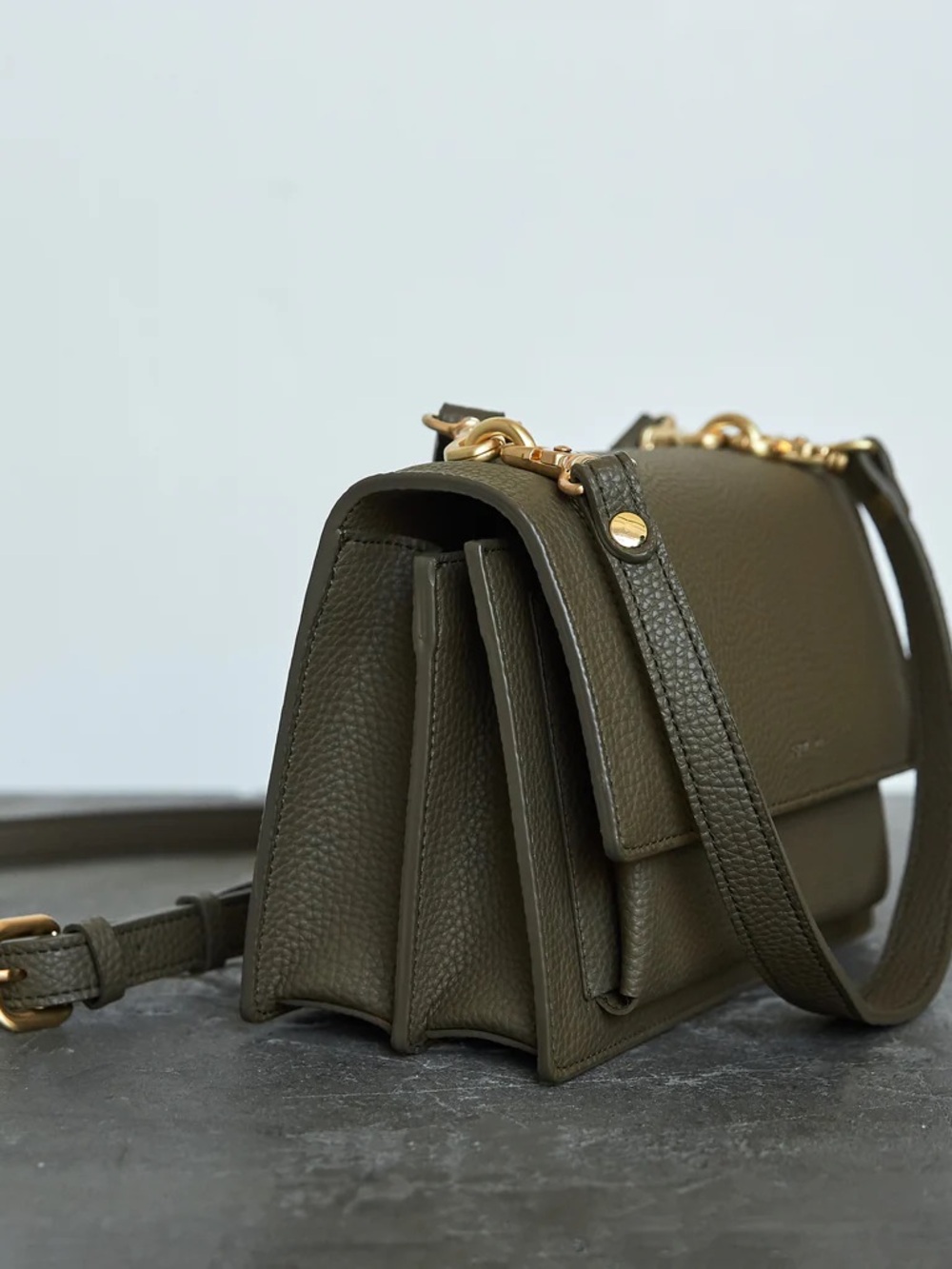 Angela Roi Eloise Peebled Leather Satchel In Deep Olive - Picture 2 of 15